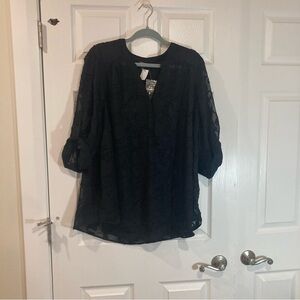 Torrid lacy sheer floral textured Harper top 3/4 roll tab sleeves size 3X NWT